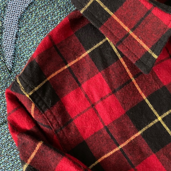 Land’s End Scotch Plaid Slightly Fitted Flannel - Picture 3 of 3